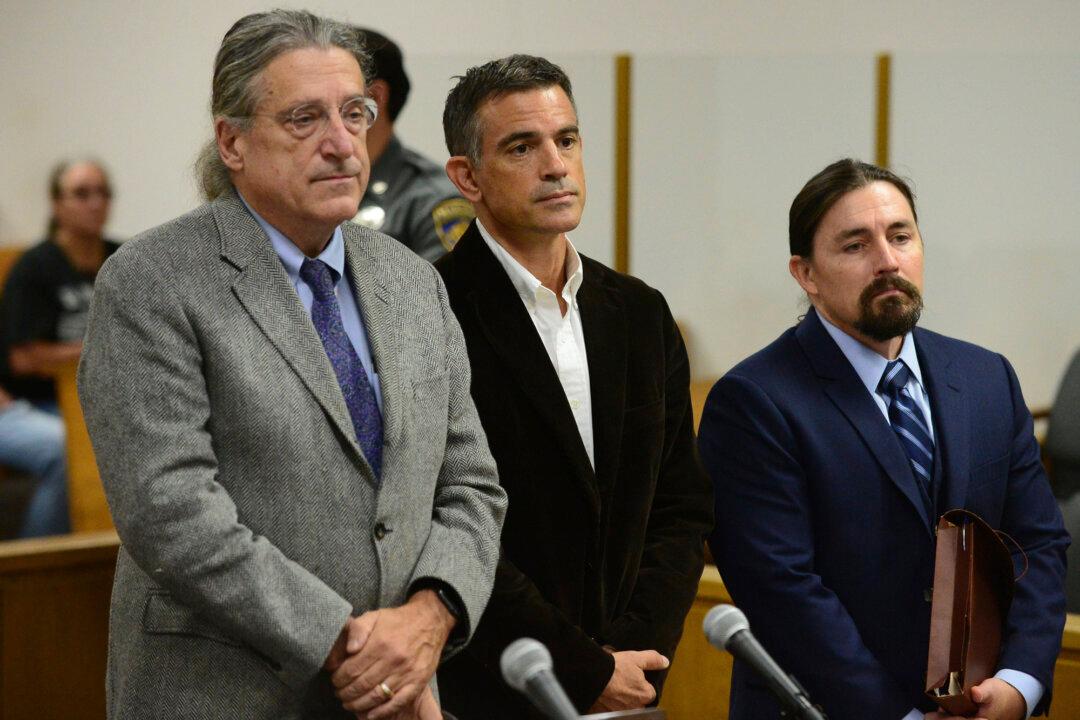 Fotis Dulos Lawyers Banned From Discussing Case for 40 Years