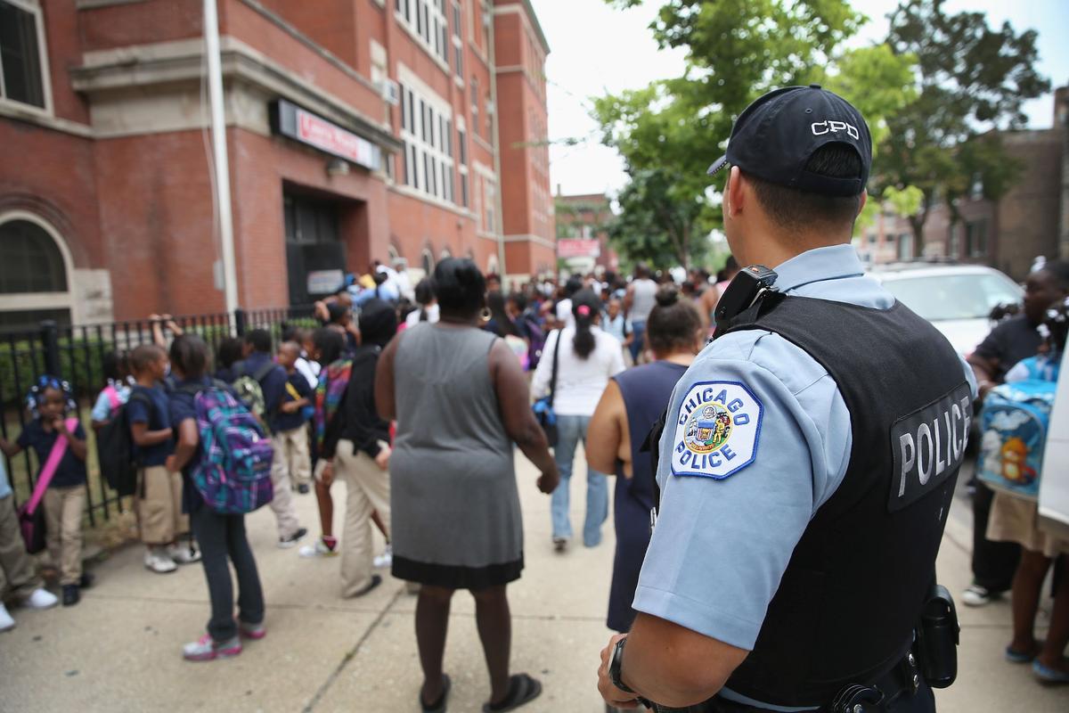 Defying Teachers, Schools in Violent Chicago Neighborhoods Keep Police on Campus