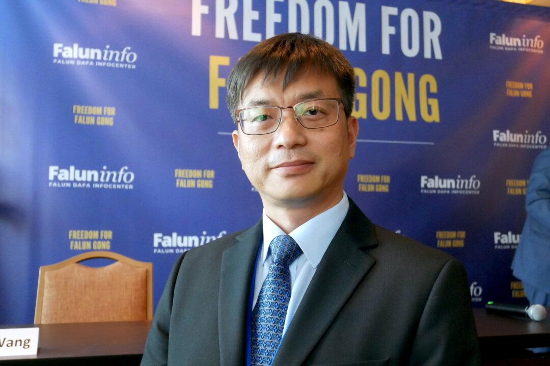 Stay Away From the CCP, It’s ‘Like Poison’: Chinese Torture Survivor Tells the World