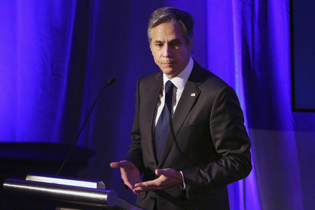 US and European Leaders Warn About China Setting Standards on AI