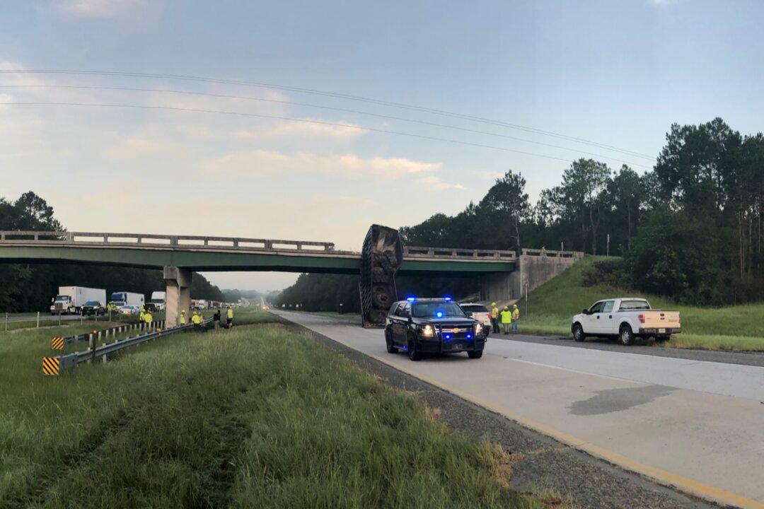 Crews Demolish Bridge With Aim to Reopen Georgia Interstate