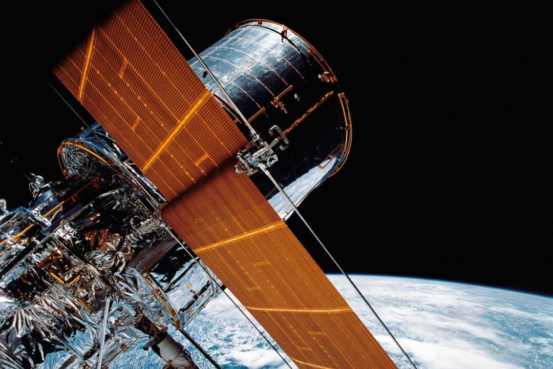 ‘Congrats Team’: Hubble Space Telescope Fixed in Tricky Repair Job