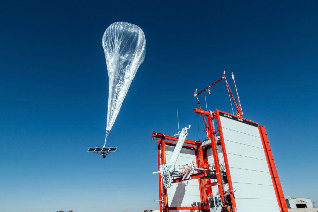 FCC Commissioner: US Government Can Use High-Altitude Balloons to Provide Internet to Cubans