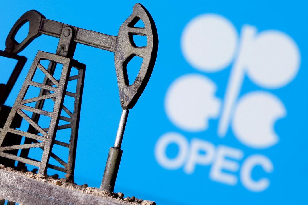 Oil Maintains Most of Recent Gains Ahead of OPEC+ Meeting
