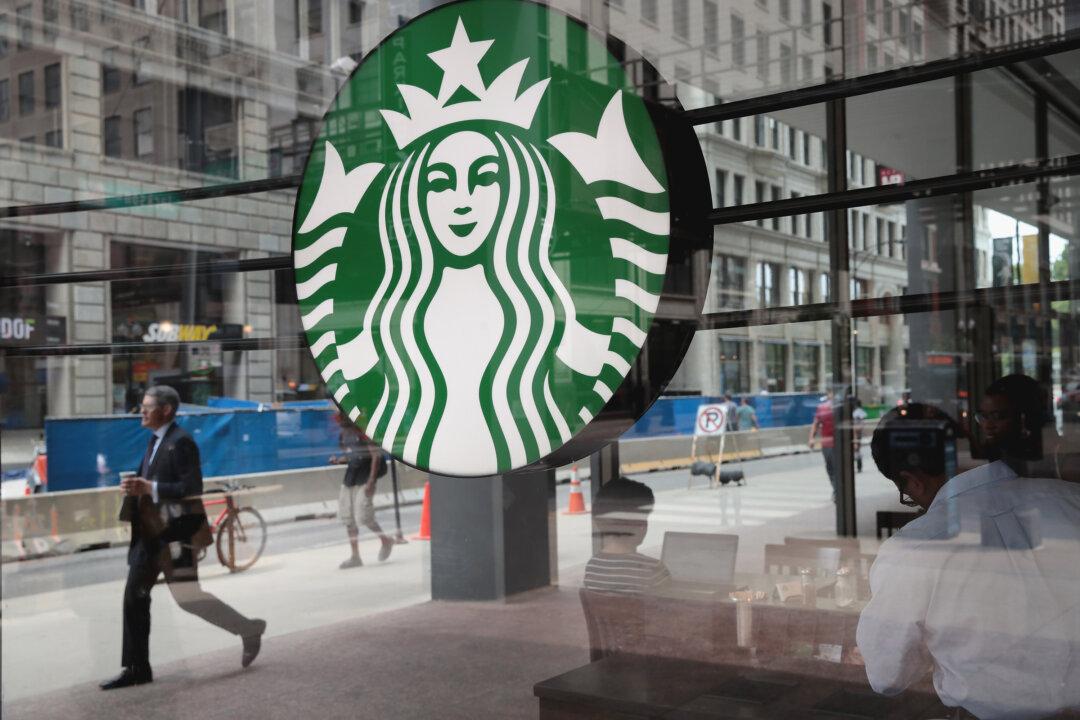Starbucks, Costco Boosting Worker Wages Amid National Labor Shortage