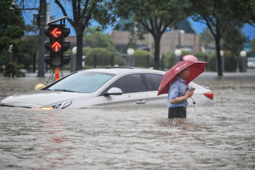 Foreign Journalists in China Harassed Over Zhengzhou Flood Coverage