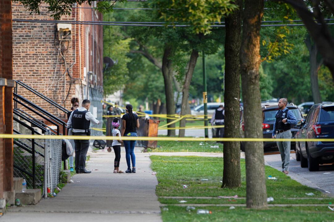 Multiple Shootings in Chicago Leave at Least 3 Dead, Over a Dozen Injured