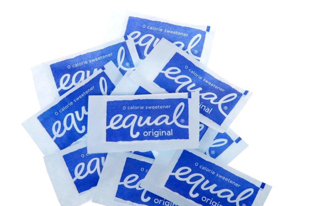 How Artificial Sweeteners Destroy Your Gut