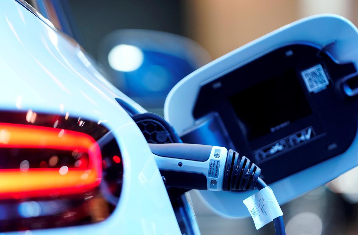 Canadian Public Requires ‘Increased Education’ if Electric Vehicle Mandate Is to be Met: Federal Report