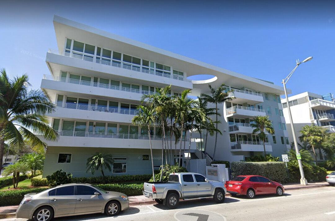 Engineer: Avenue Next to Collapsed Florida Condo Could Fail