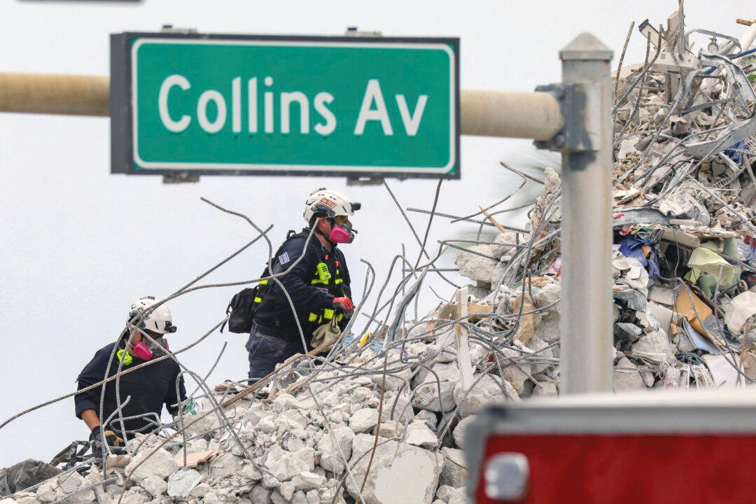 Firefighters Officially End Search in Florida Condo Collapse