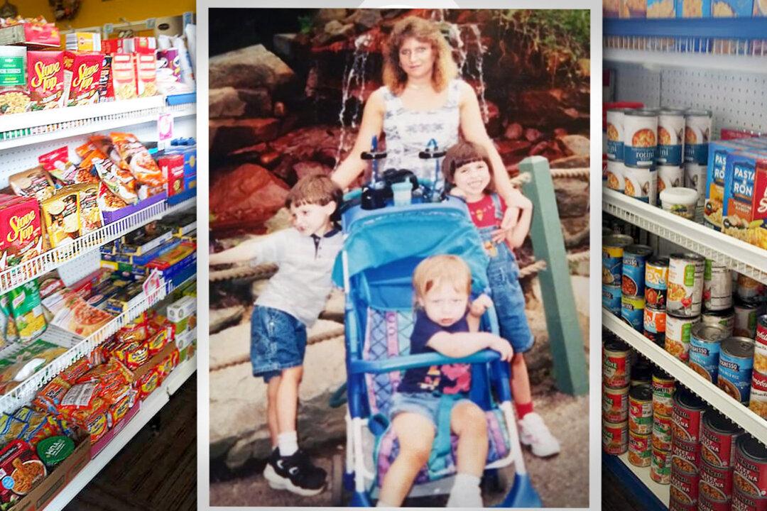Mom of 3 in Dire Straits Rejected by Food Bank Now Runs Her Own Free Grocery Store