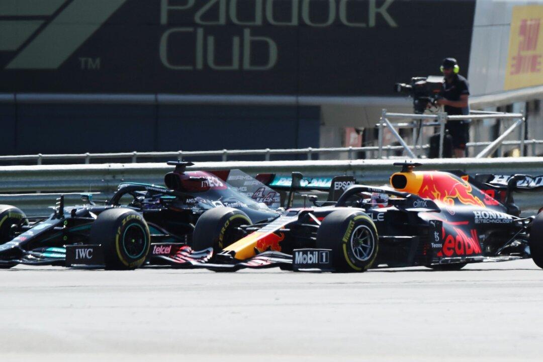Verstappen Crash Cost Red Bull $1.8 Million, Says Horner