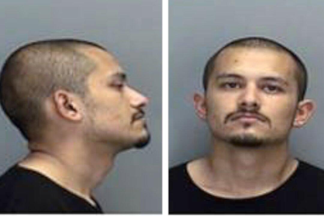 Manhunt for Suspect Accused of Fatally Shooting Washington Detective Ends in Oregon