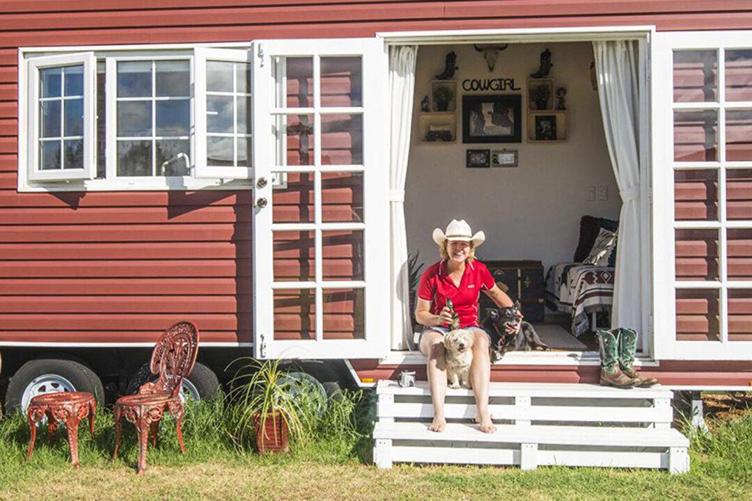 Photos: Woman Feeling ‘Crippled’ by Mortgage Debt Builds Her Own Tiny Home on Wheels