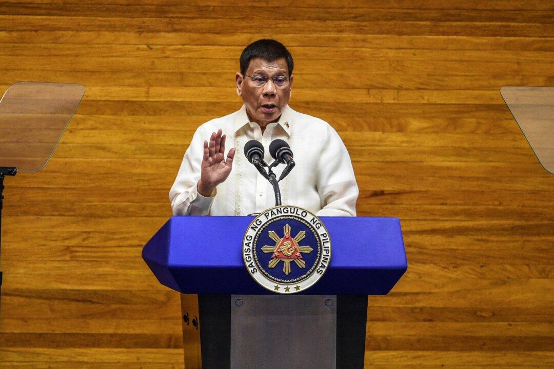 Philippine Leader Unabashedly Threatens to Kill Drug Dealers in Final State of the Nation Speech