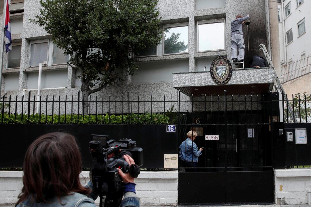 Cuban Embassy in Paris Attacked With Petrol Bombs, France Beefs up Security