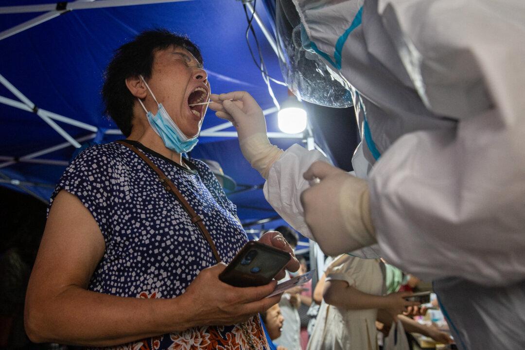 Areas of China’s Megacity of Chengdu Go Into Lockdown