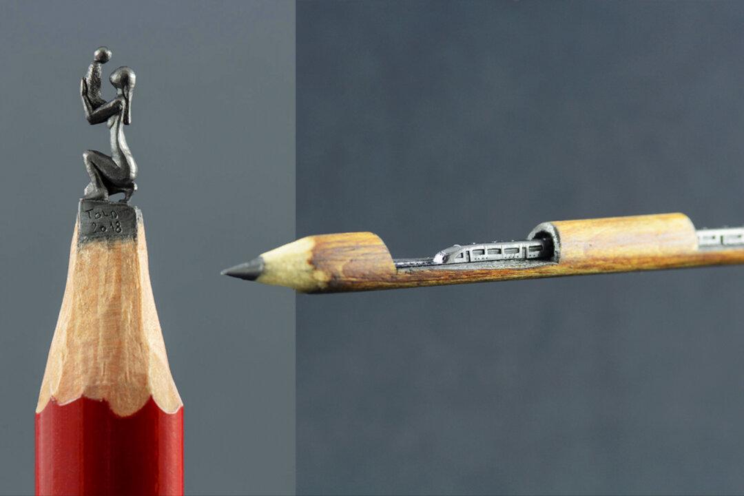 Photos: Artist Turns Fragile Pencil Lead Into Incredible Miniature Works of Art