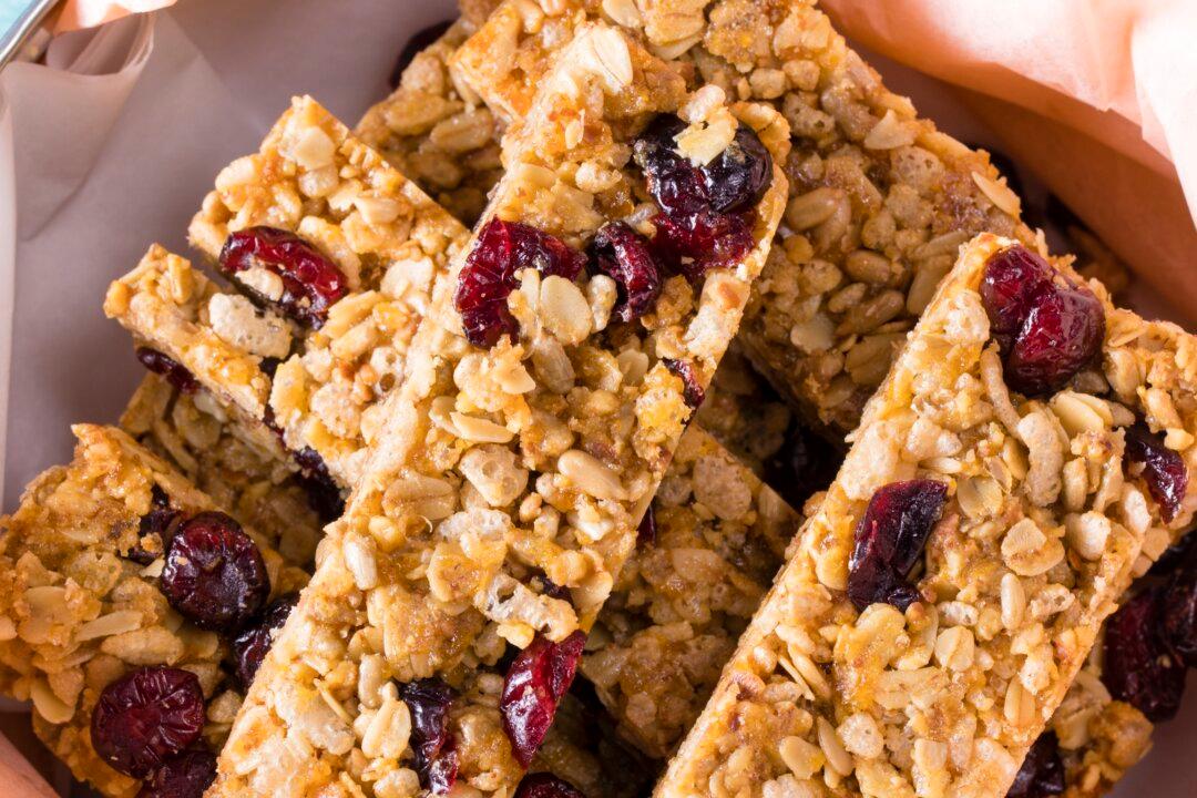 Homemade Granola Bars Will Power the Kids Through Class, After-School Activities, and More