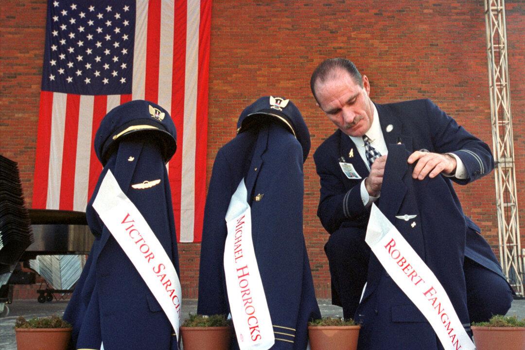 Man Honors 9/11 Crews With Boston-New York Drink Cart Push