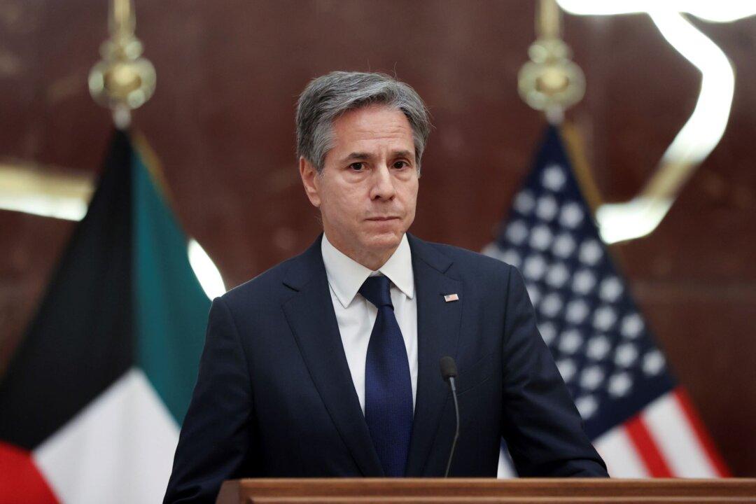 Top US Diplomat Talks Relocation of Afghan Allies in Kuwait