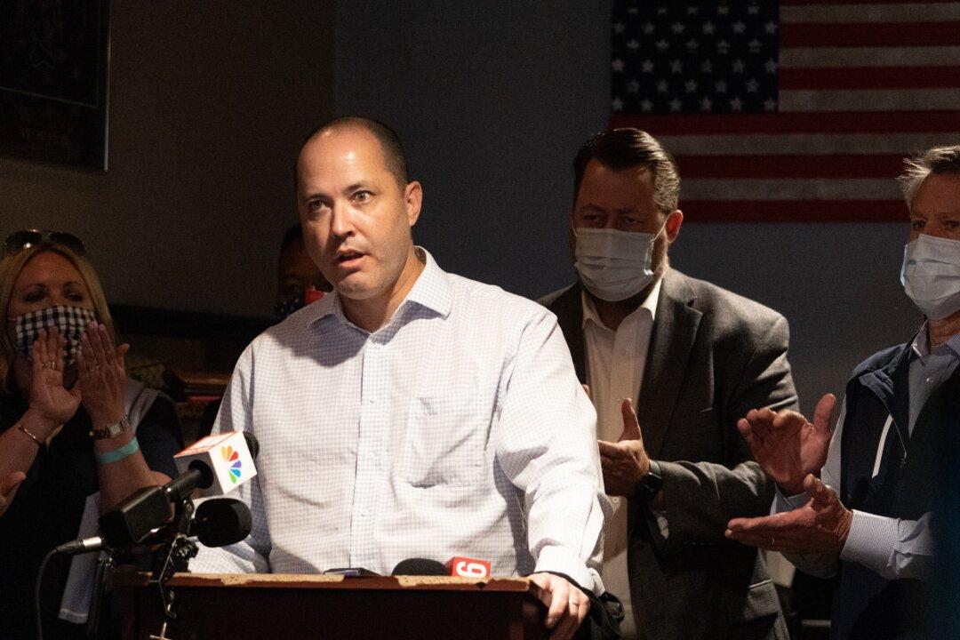 15 States Push Apple and Google to Increase Age Recommendation for TikTok