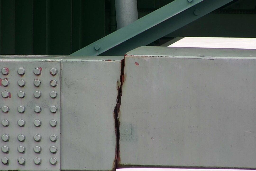 Opening of I-40 Bridge Linking Arkansas, Tennessee Moved Up