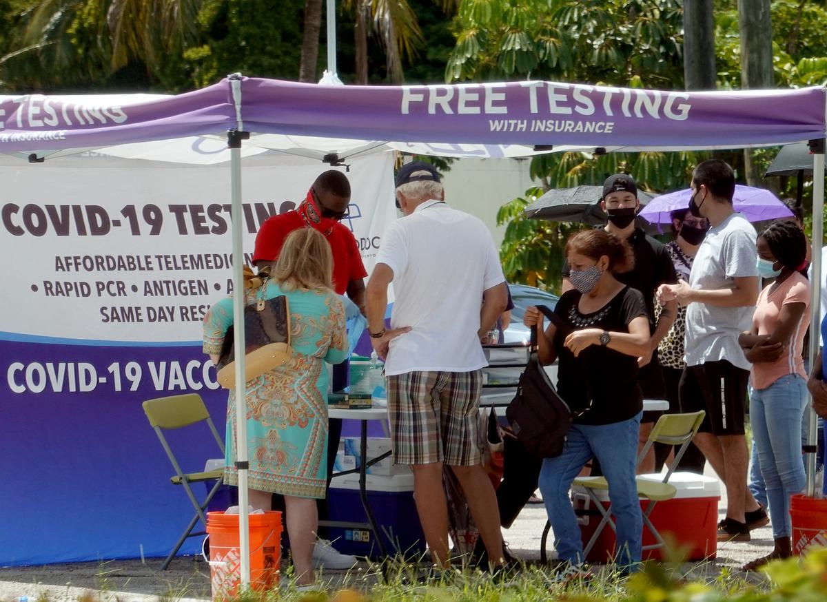 35,000 Americans Getting Symptomatic COVID-19 per Week Despite Being Vaccinated: CDC