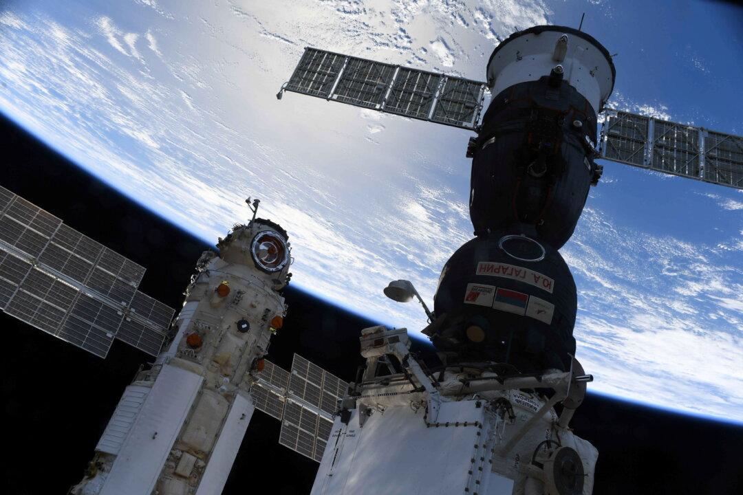 Russia Blames Software Glitch After Space Station Briefly Thrown out of Control