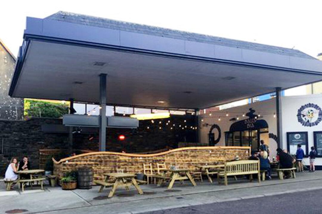 Derelict Gas Station Turns Into a Roadside Diner in 10 Weeks and Locals Are Loving It