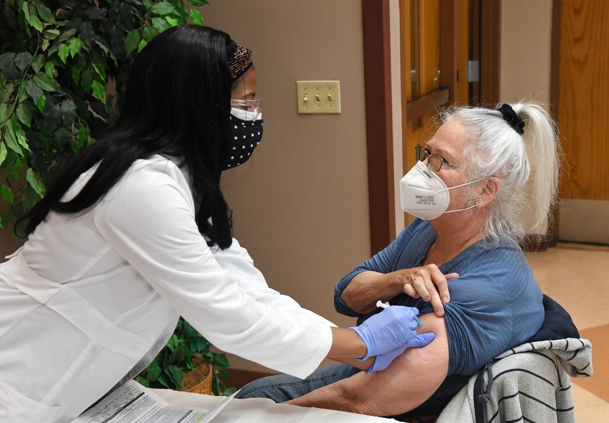 CDC Panel Divided on Recommending RSV Vaccine for All Older Adults