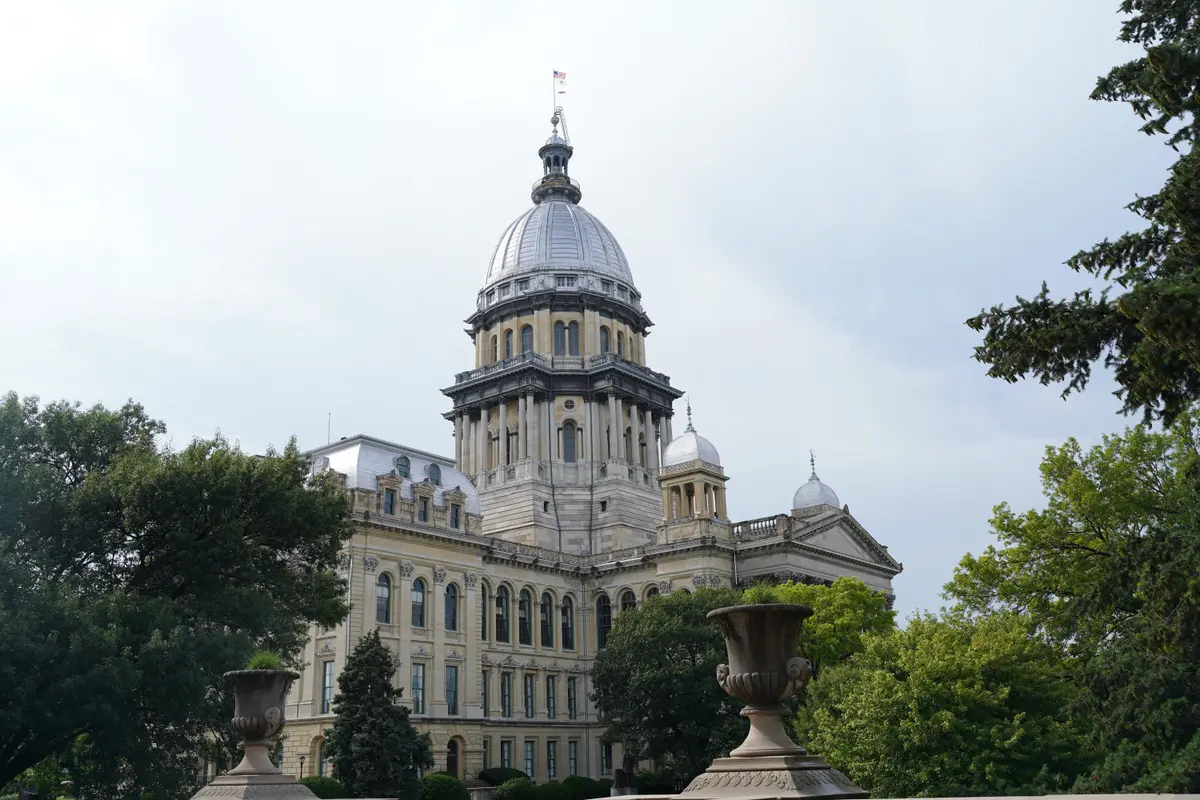 Court Rules Illinois’ In-State Tuition Benefits for Illegal Immigrants ‘Unconstitutional and Invalid’