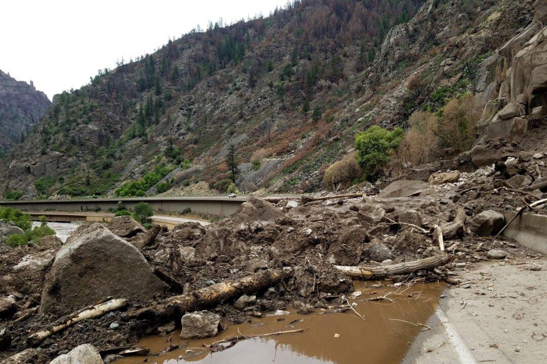 Flood Watches in US West as Mudslides Close Major Interstate
