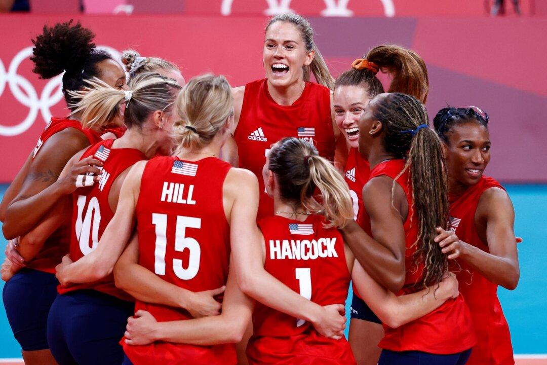US Volleyball Team Beats Italy in Full-Set Battle Despite Thompson’s Absence