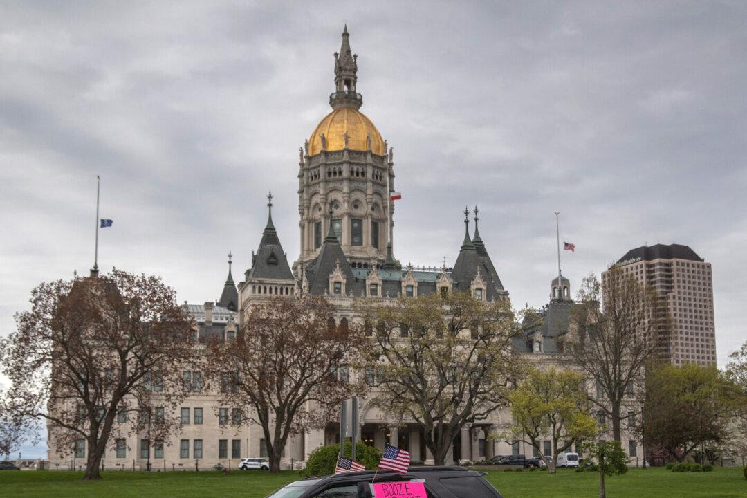 5 State Lawmakers Propose Ban on ‘Latinx’ From Official Connecticut Government Use