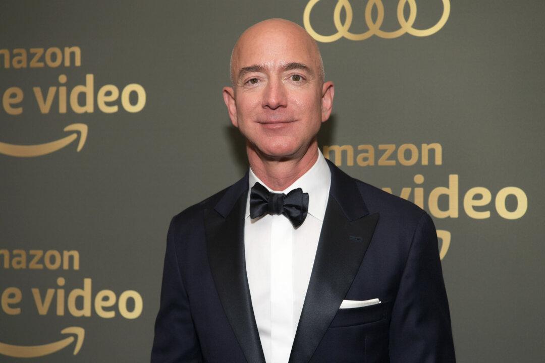 Jeff Bezos Donating $100 Million to Obama Foundation
