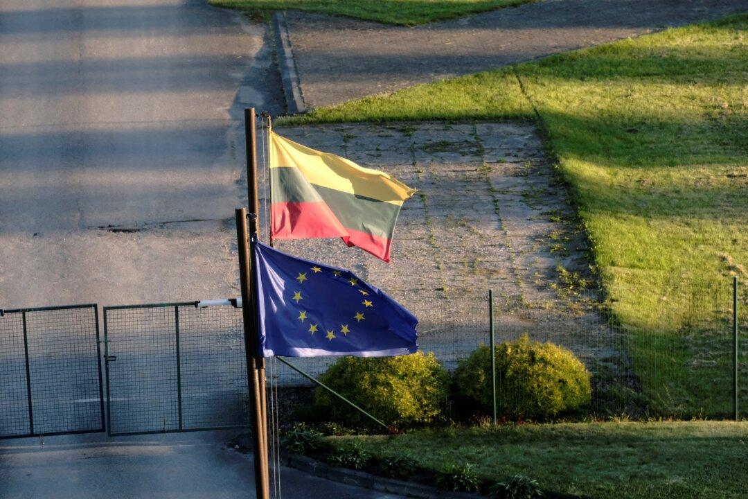 EU Summons Belarus Envoy Over Migrant Stream to Lithuania