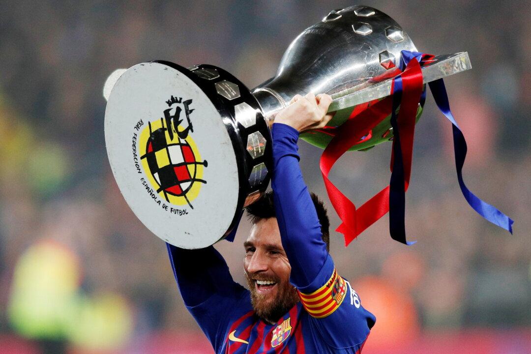 Barca Says Even Cut-Price Messi Too Expensive to Keep