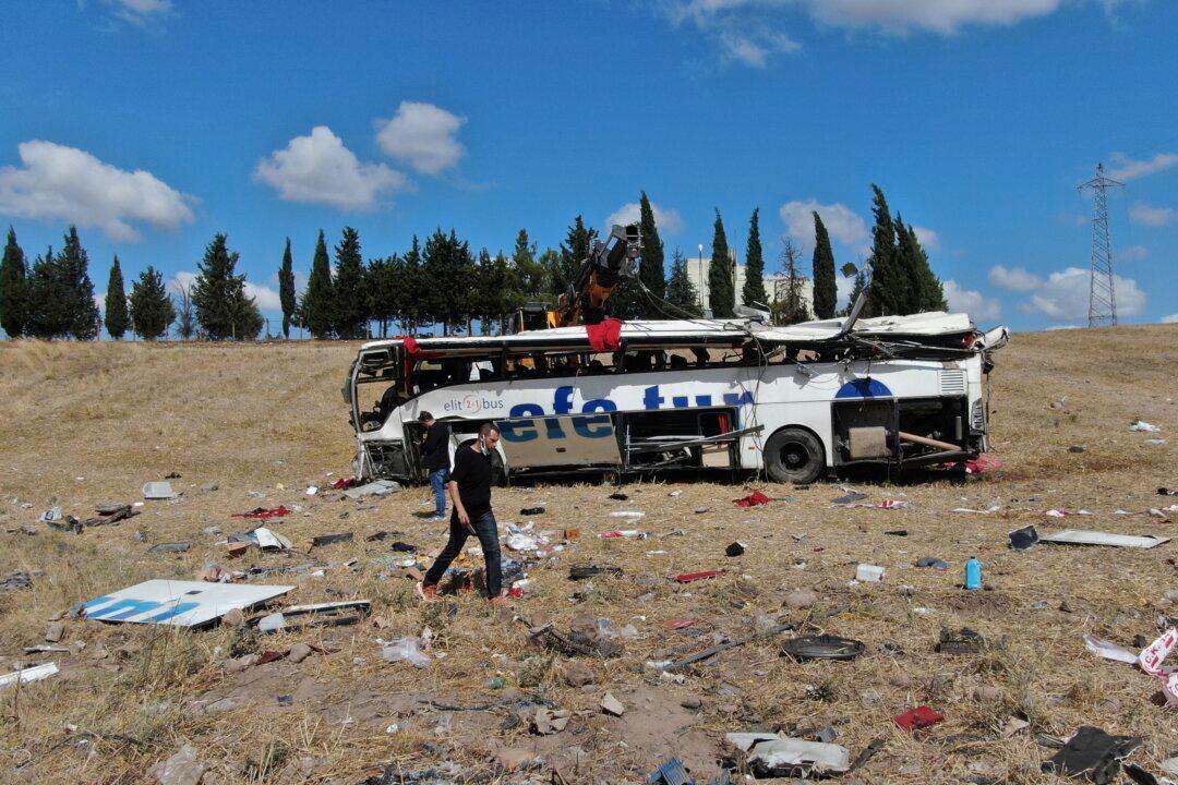 Passenger Bus Overturns in Western Turkey, Killing 15 People
