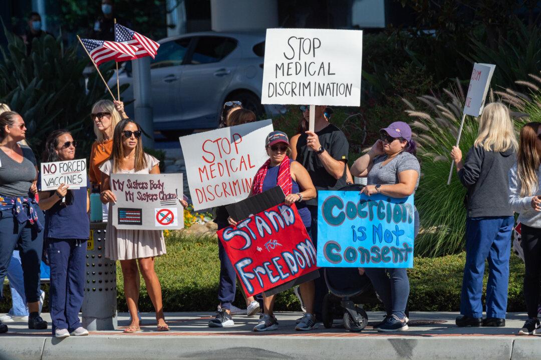 Orange County Health Care Workers Protest California’s Vaccine Mandate
