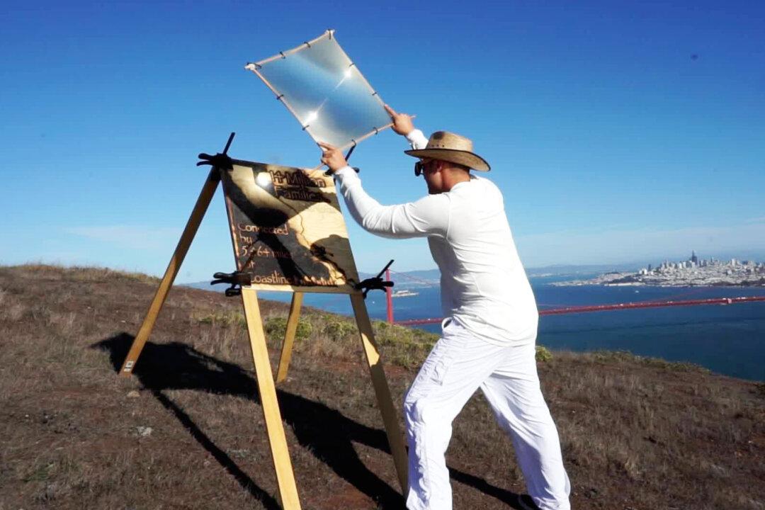 Heliographic Artist Renders Incredible Paintings Using Sunlight, Mirrors, and Lenses