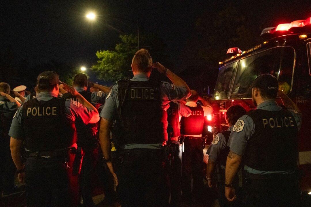 Indiana Man Accused of Supplying Gun That Killed Chicago Cop