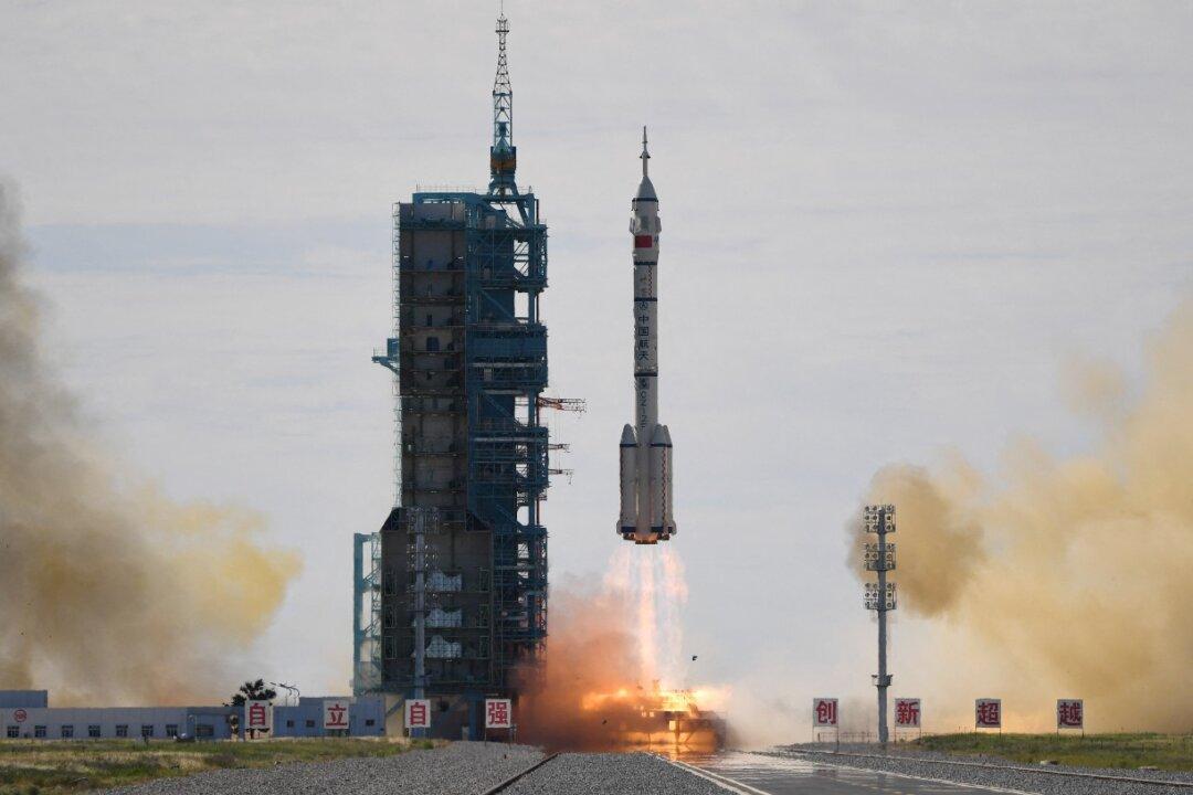 Experts Warn CCP Space Program Is ‘Direct Military Threat’