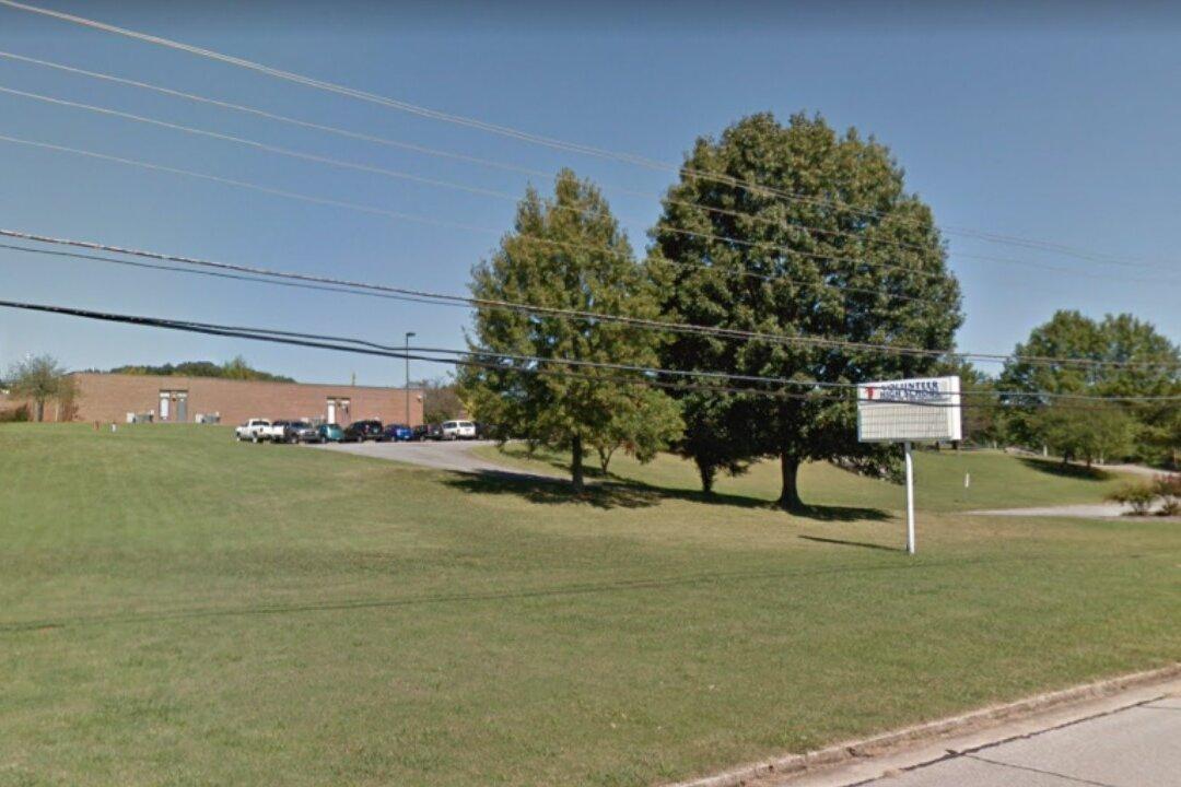 Sheriff: ‘Hoax’ Call About Gun Vacated Tennessee High School