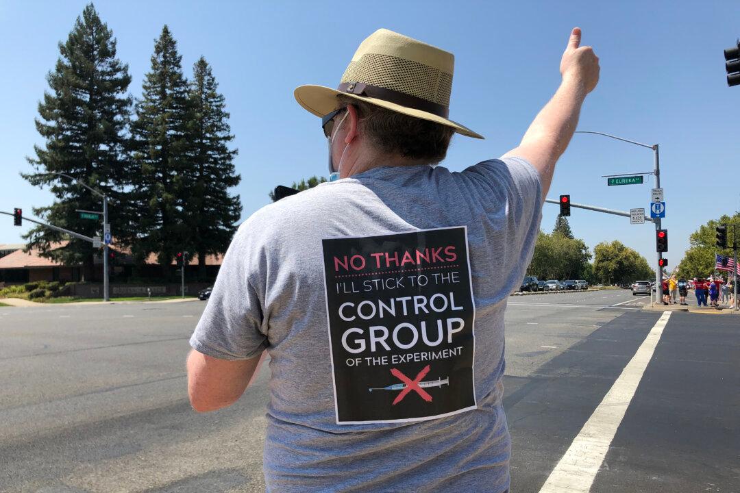 Health Care Worker Says ‘Hell No’ to the Jab; Plans on Quitting