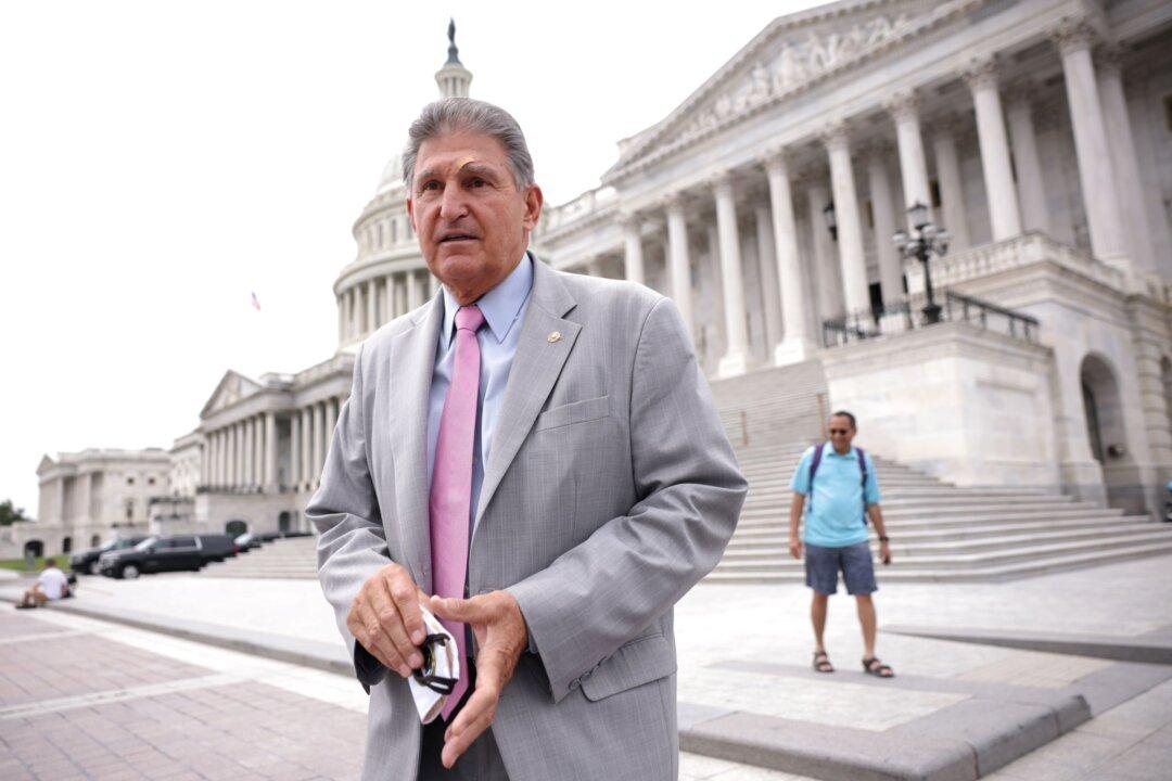 Manchin Indicates $1.5 Trillion Is Farthest He Will Go on Reconciliation