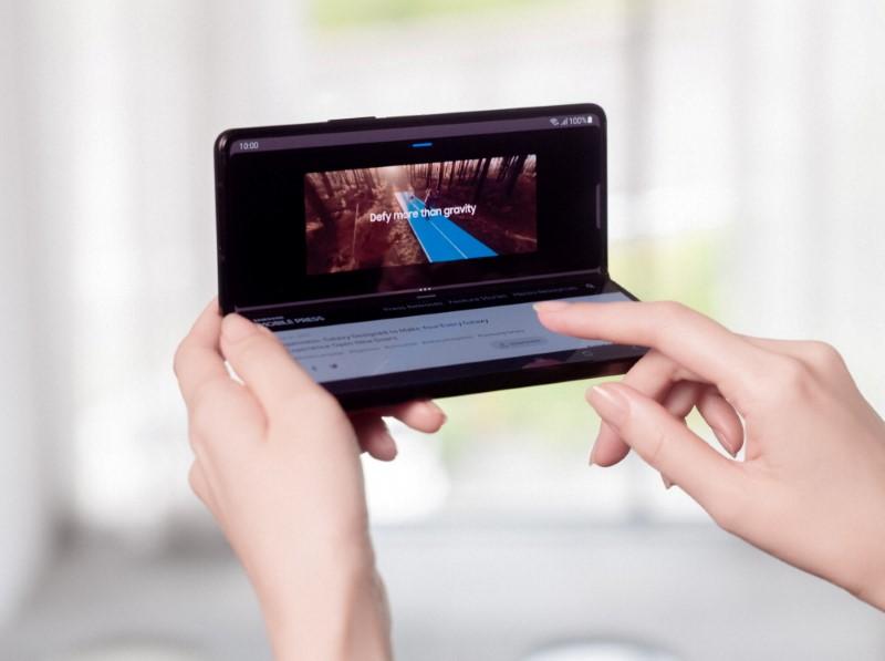 Samsung Unveils New Foldable Smartphones With Lower Prices to Expand Market