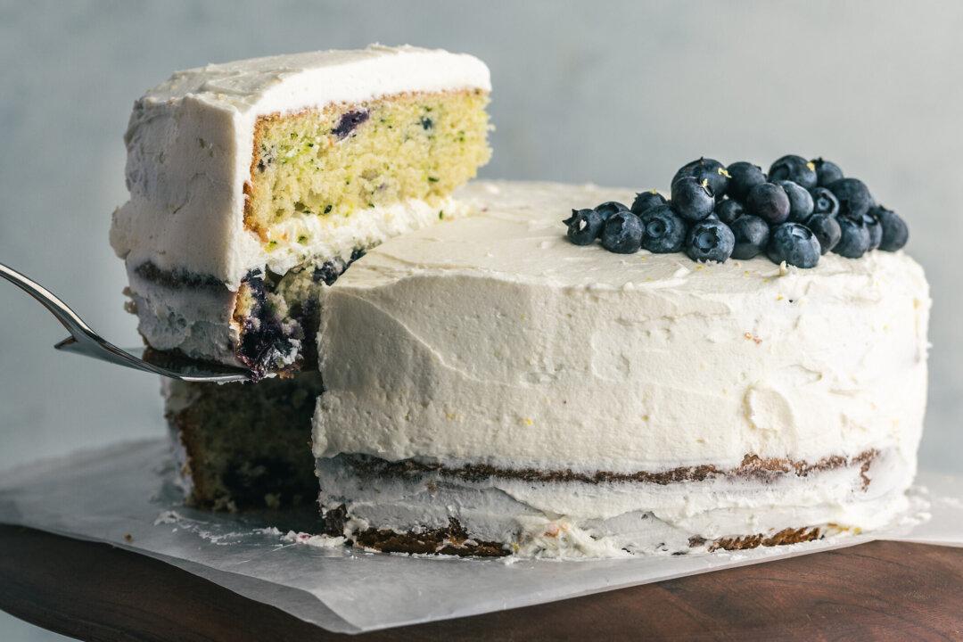 A Cake for Summer Celebrations