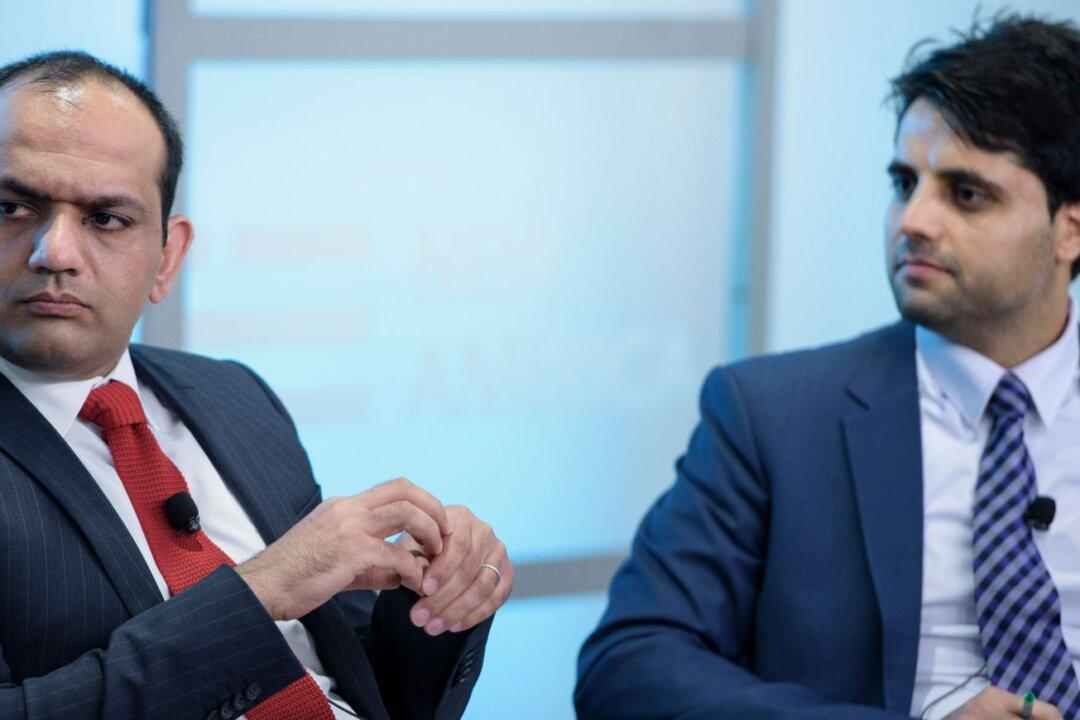 Top Afghan Minister Resigns, Leaves Country Amid Taliban Advances